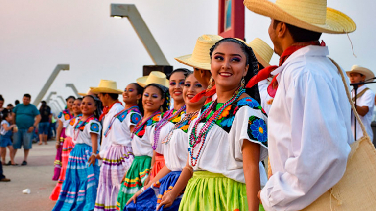 Celebran ‘veracruz Es Folklore En El Paseo De Las Escolleras Coatza