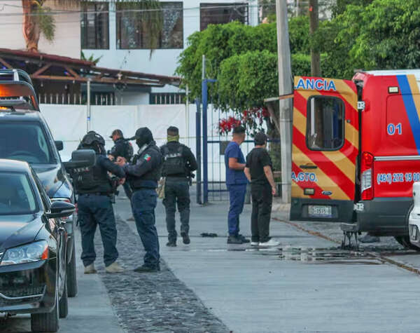 AMLO lamenta tras el ataque de paramédicos y quema de ambulancias en Celaya