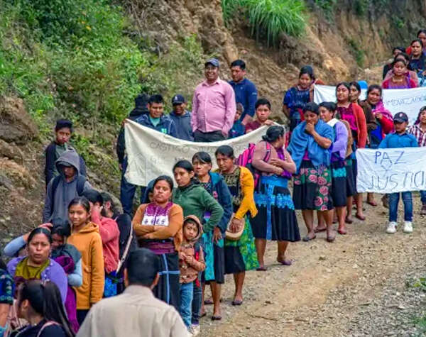 Más de 600 mexicanos huyen a Guatemala por ola de violencia en Chiapas