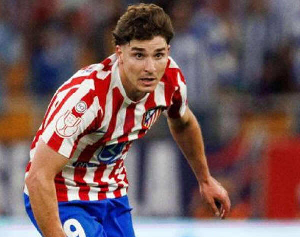 Barcelona abre negociaciones con Atlético por Julián Álvarez