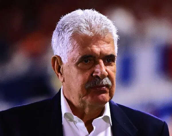 Tuca Ferretti responsabiliza a la afición de Cruz Azul por la rotación de técnicos