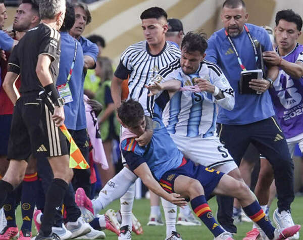 FIFA investiga a Argentina por posibles infracciones disciplinarias en la final del Mundial