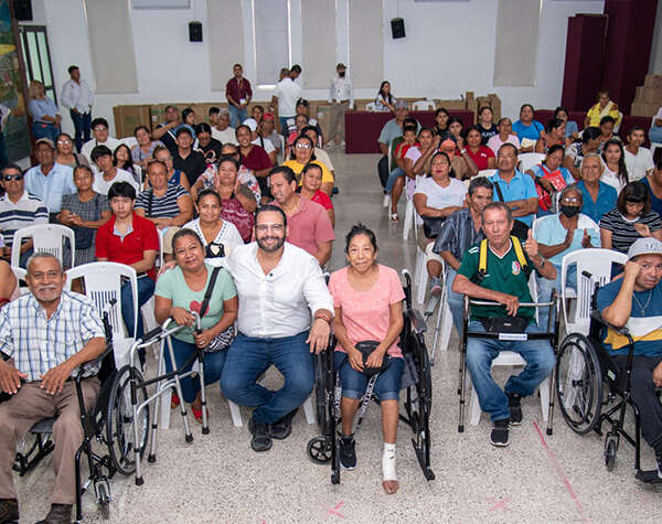 «Es el pueblo, siempre el pueblo»: Pedro Miguel Rosaldo García entrega apoyos derivados de las audiencias ciudadanas