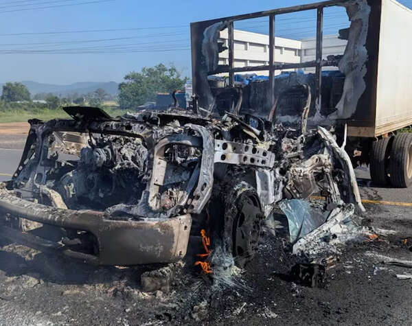 Violencia sacude Michoacán: bloqueos y quema de vehículos desatan operativo de seguridad
