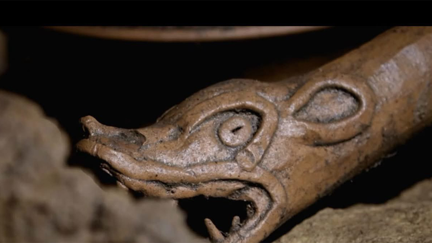 Descubre INAH 179 piezas prehispánicas en una cueva ritual de la cultura zoque