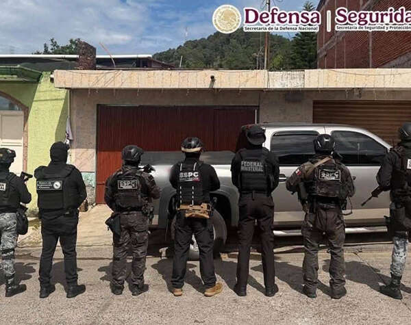 Detienen a 12 presuntos extorsionadores de productores y empacadores en Michoacán