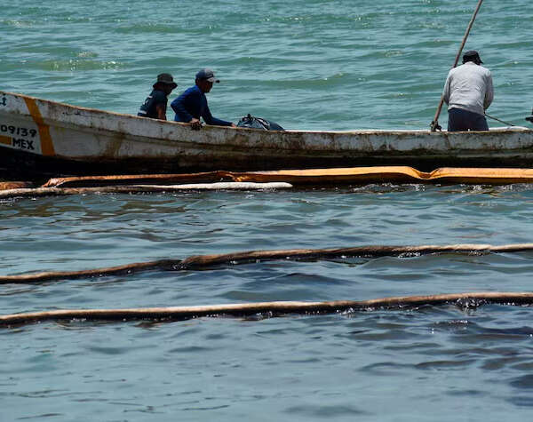 Nuevo derrame en el Golfo de México: Pemex atiende fuga frente a Campeche