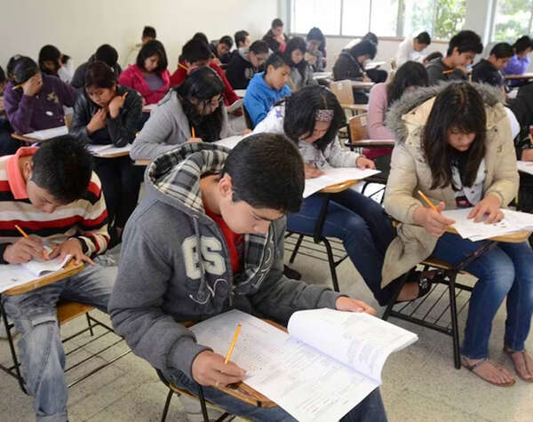 México registra nuevo retroceso en lectura y ciencias dentro de la OCDE