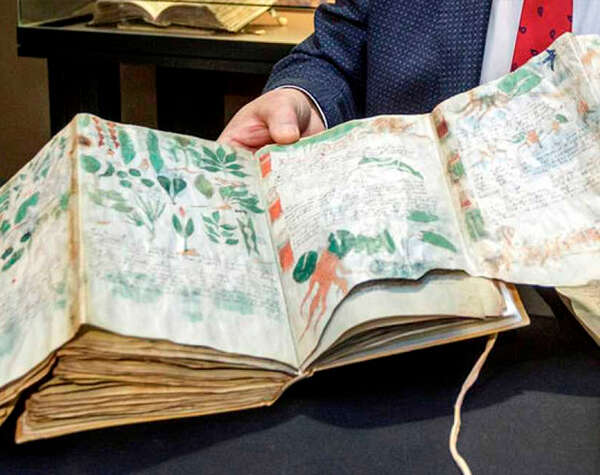 El libro más enigmático lleva 600 años sin leerse. Ahora hay una pista